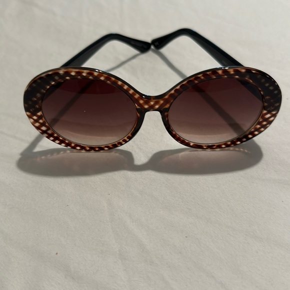 Gingham print round frame sunglasses - Picture 1 of 4